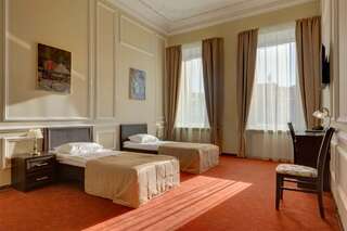 Гостиница  Соло на Фурштатской Санкт-Петербург Улучшенный номер с 1 или 2 кроватями и видом на город-1